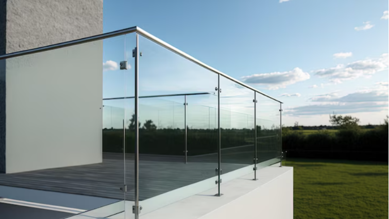 How Glass Baluster Deck Railing Can Give Your Outdoor Space a Modern Look